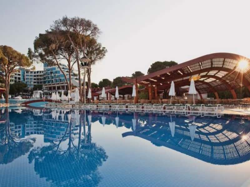 Cornelia De Luxe Resort